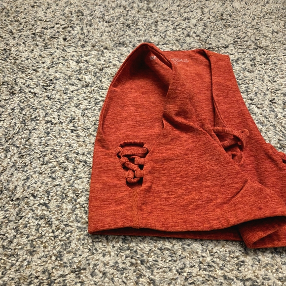 Beyond Yoga Women's Red Top - Picture 2 of 3